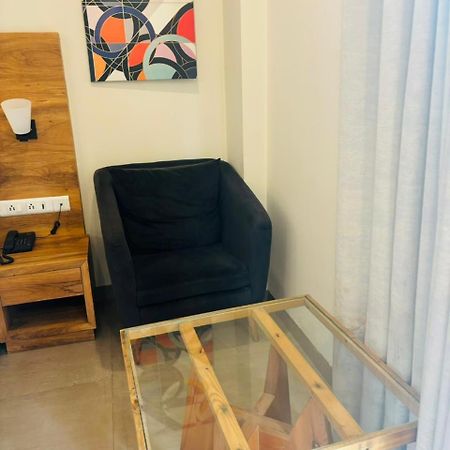 Hotel Golf View Sakura-Golf Course Road גורגאון מראה חיצוני תמונה