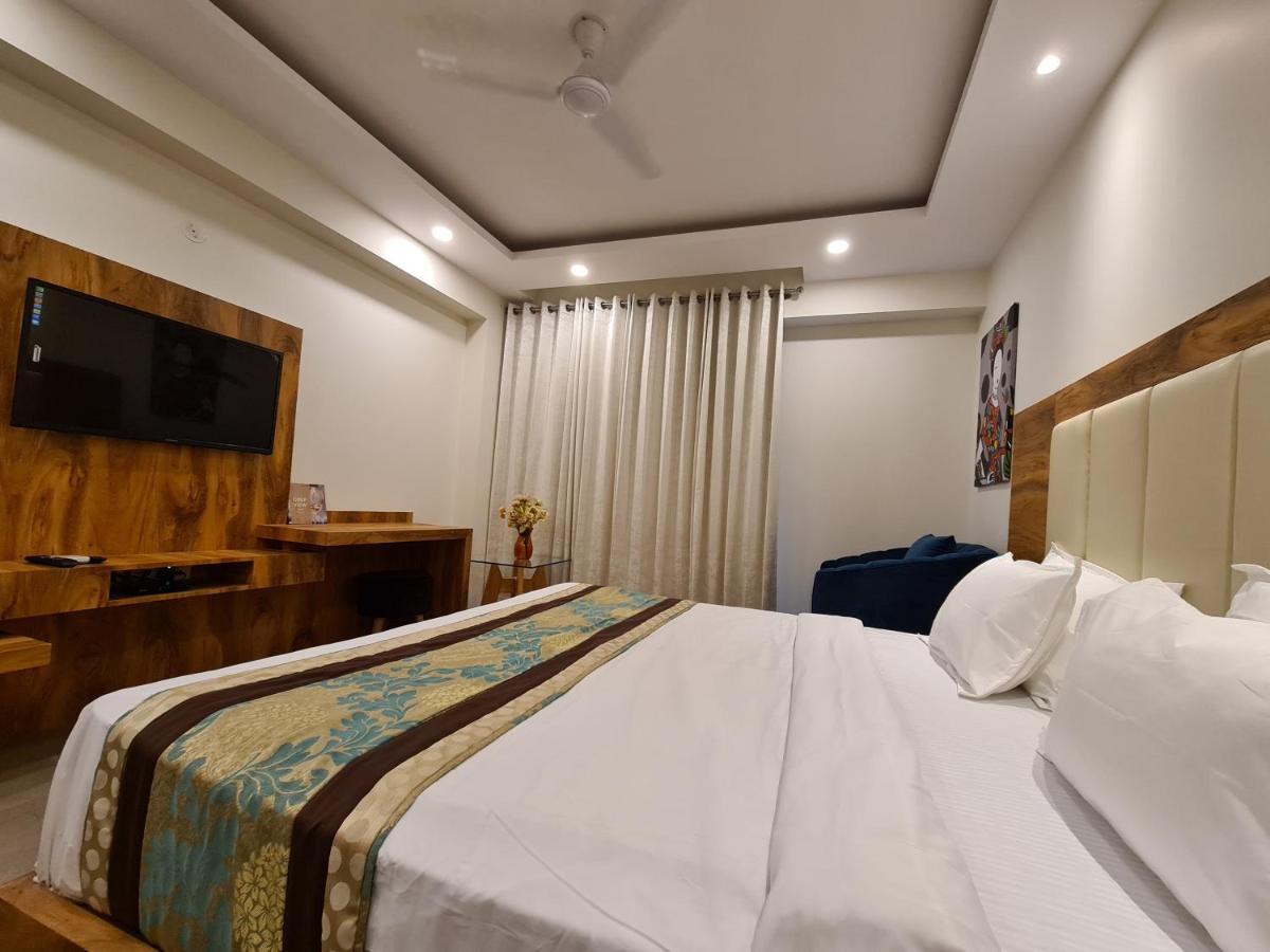 Hotel Golf View Sakura-Golf Course Road גורגאון מראה חיצוני תמונה