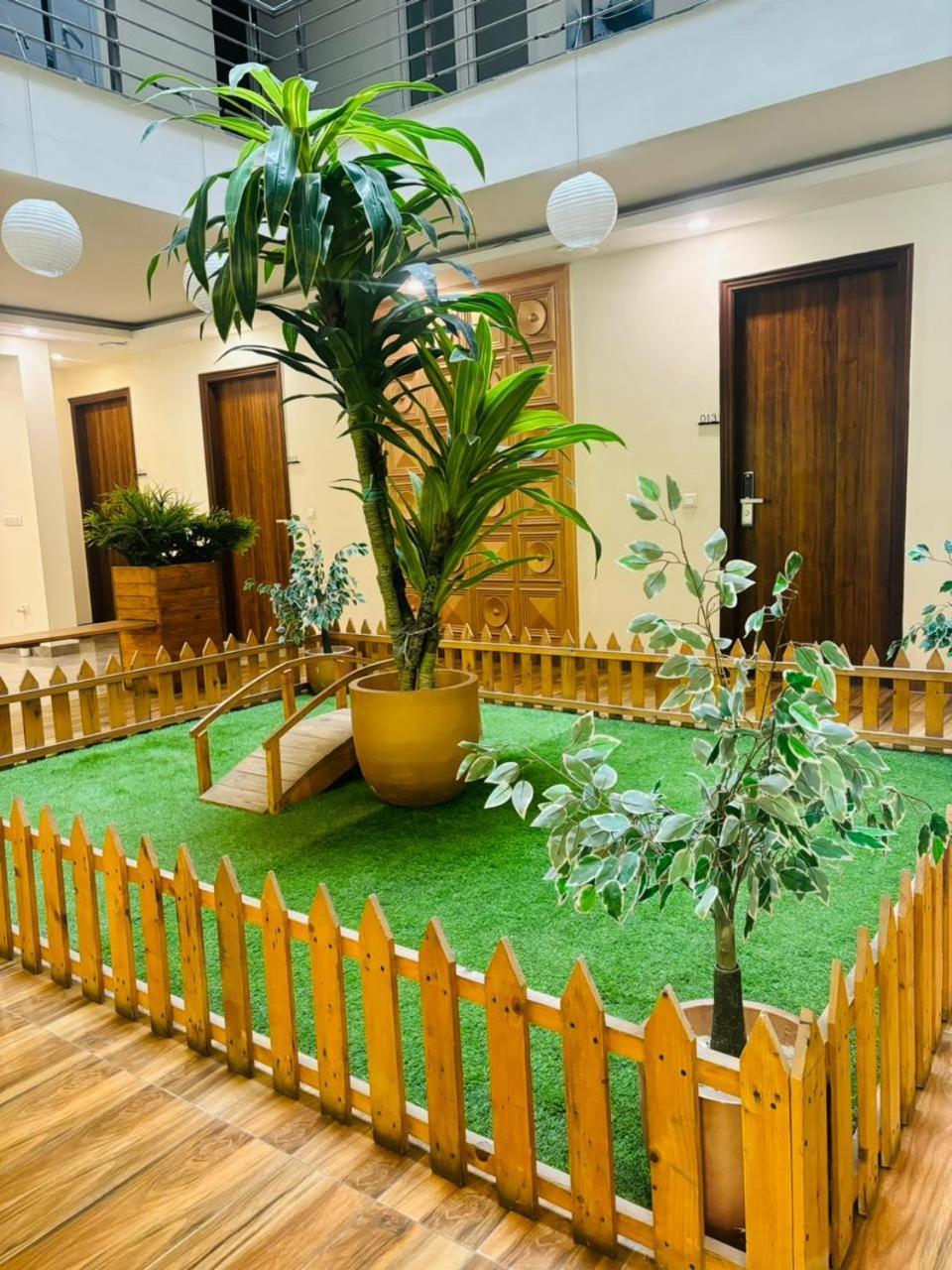 Hotel Golf View Sakura-Golf Course Road גורגאון מראה חיצוני תמונה